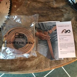 MAKE OFFER   🤑NWT MIA BELT